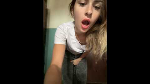 _molly_mae_ @ bongacams on 20230902