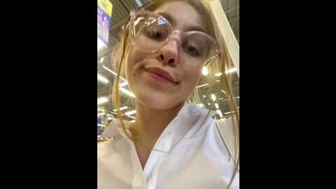 adelaida1001 @ bongacams on 20230909