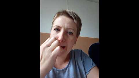 dimasik402 @ bongacams on 20230916