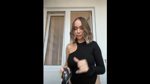 emili1_ @ bongacams on 20231010