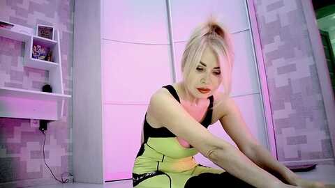 angelochek042 @ bongacams on 20231015