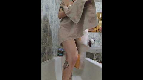 lolymolly @ bongacams on 20231016