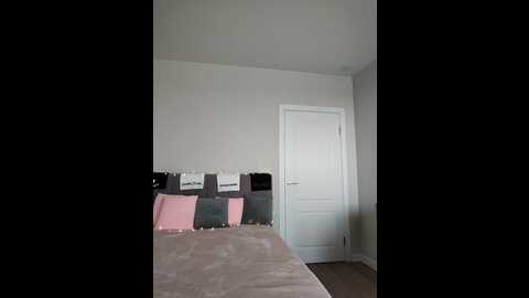 madina3 @ bongacams on 20231016