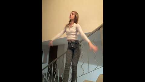 _molly_mae_ @ bongacams on 20231025