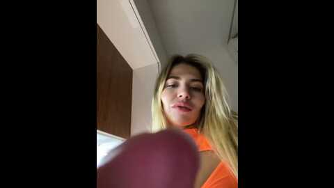 sweetkira25 @ bongacams on 20231028