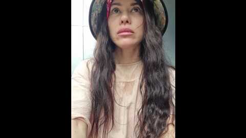 vikki100500 @ bongacams on 20231028