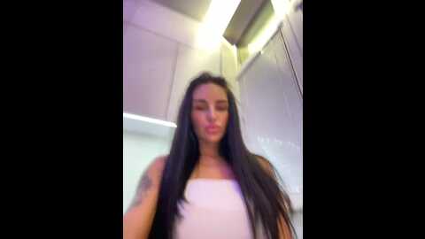 sweetkira25 @ bongacams on 20231031