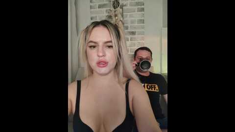 banana_peach @ bongacams on 20231101