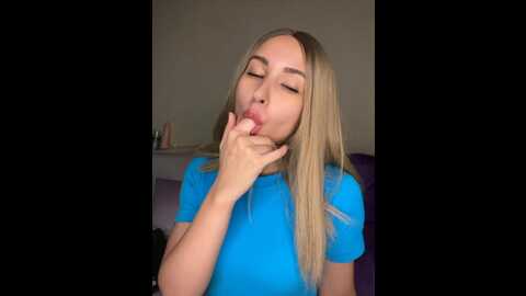 myr_kiss @ bongacams on 20231103