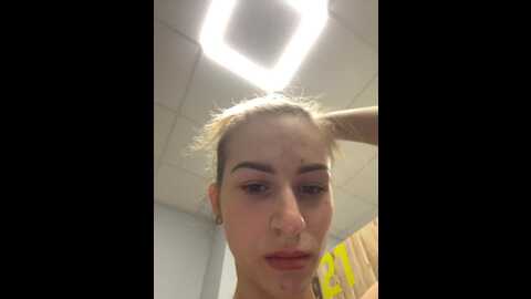 _molly_mae_ @ bongacams on 20231106