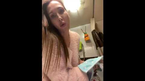 hothoneybabe @ bongacams on 20231107