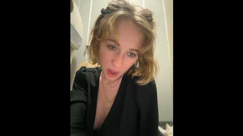 likachkaa @ bongacams on 20231107