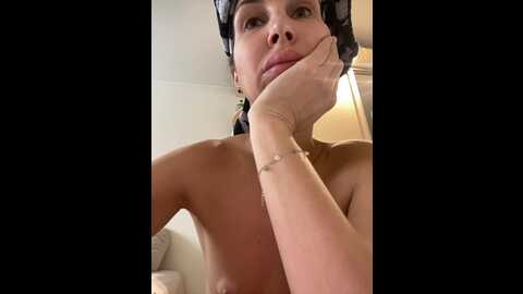 hothoneybabe @ bongacams on 20231117