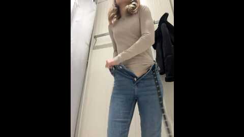 _molly_mae_ @ bongacams on 20231119