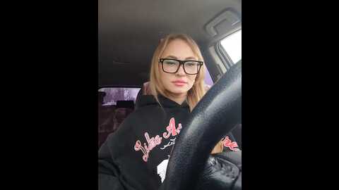sweetgerl00 @ bongacams on 20231204