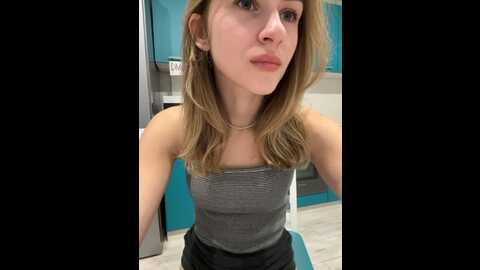 _molly_mae_ @ bongacams on 20231210