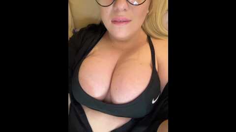 sonya699 @ bongacams on 20231211