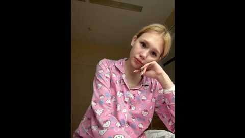 angelll3 @ bongacams on 20231215