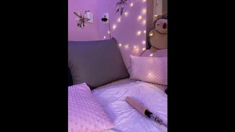 mialiahot @ bongacams on 20231218