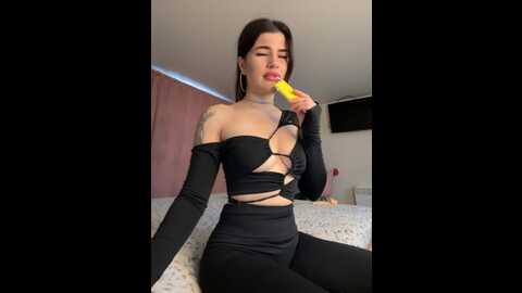 _maybebaby_ @ bongacams on 20231219