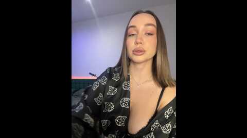 emili1_ @ bongacams on 20231219