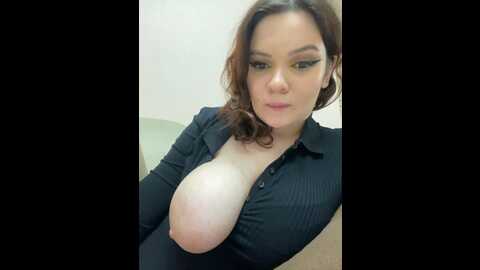 athena333 @ bongacams on 20231221