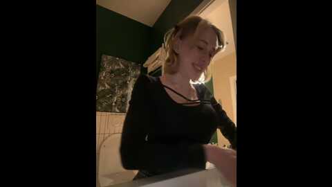 likachkaa @ bongacams on 20231221