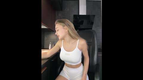 loli_fox4423 @ bongacams on 20231225