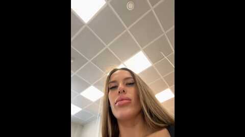 blondinochkaa @ bongacams on 20231227