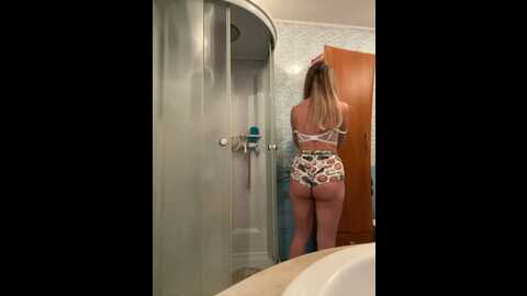 lady_dee @ bongacams on 20231227