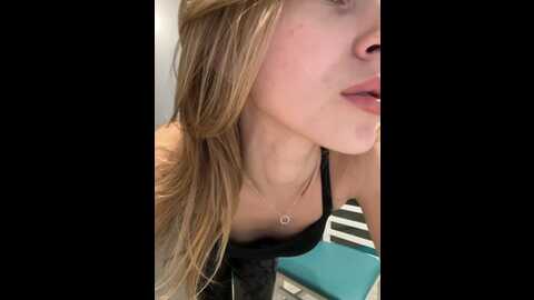 _molly_mae_ @ bongacams on 20231229