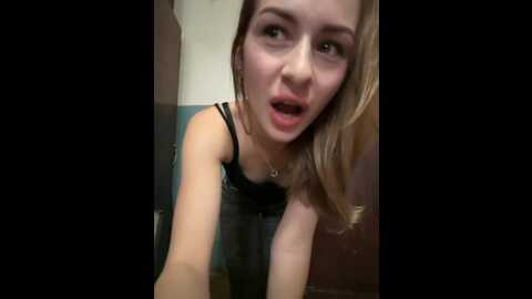 _molly_mae_ @ bongacams on 20240107