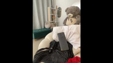 tinyrouse @ bongacams on 20240109