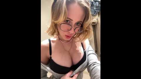 likachkaa @ bongacams on 20240110