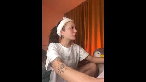 kira2cave @ bongacams on 20240114