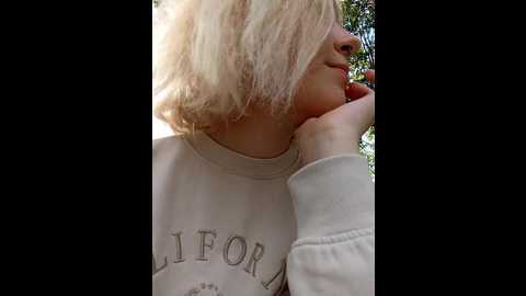 marie_outdoor @ bongacams on 20240917