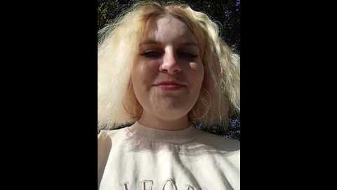 marie_outdoor @ bongacams on 20240920