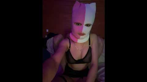 hotlove22_1 @ bongacams on 20240928