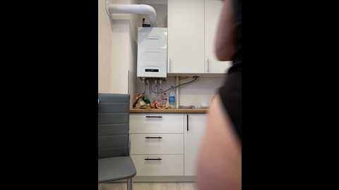 ylia2111_1 @ bongacams on 20241017