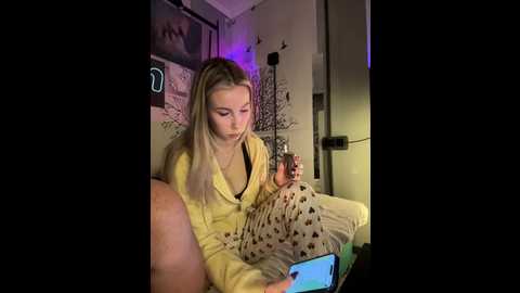 vik1one1 @ bongacams on 20241021