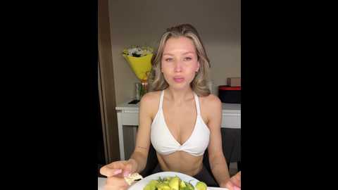 sweetpeach77 @ bongacams on 20241022