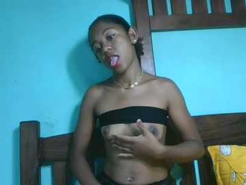 jouliana24 @ bongacams on 20241026