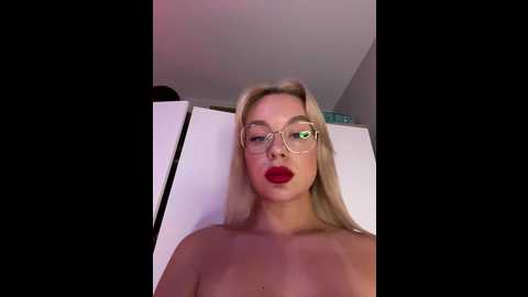 mila_m @ bongacams on 20241031