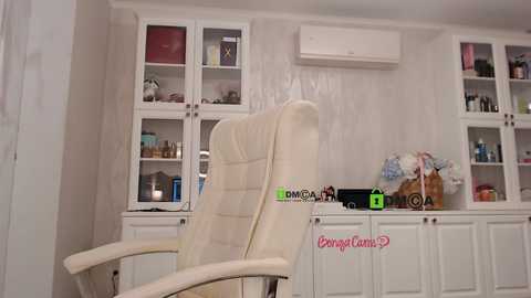 annadaisy1 @ bongacams on 20241101