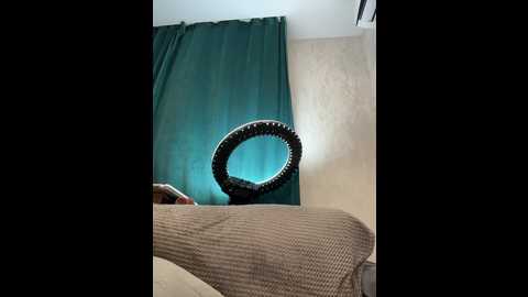 ellidi @ bongacams on 20241102