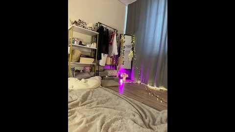 emmacrystall @ bongacams on 20241123