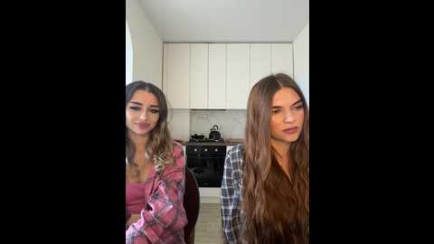 emilyandmira @ bongacams on 20241201
