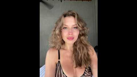 sweetpeach77 @ bongacams on 20241202