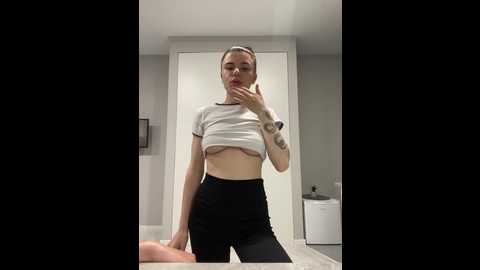 gummy_bears @ bongacams on 20250610