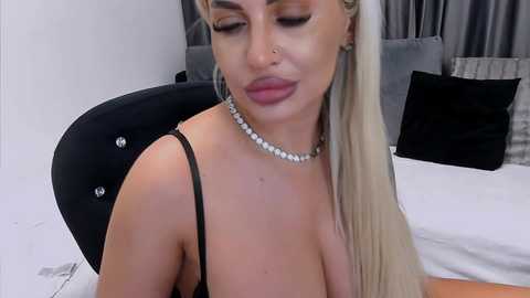 lovelyblondyx